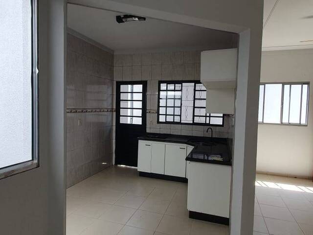 #25 - Casas para Venda em Limeira - SP - 2