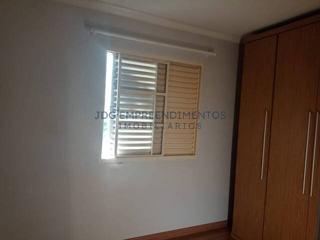 #100 - Apartamentos para Venda em Limeira - SP - 2